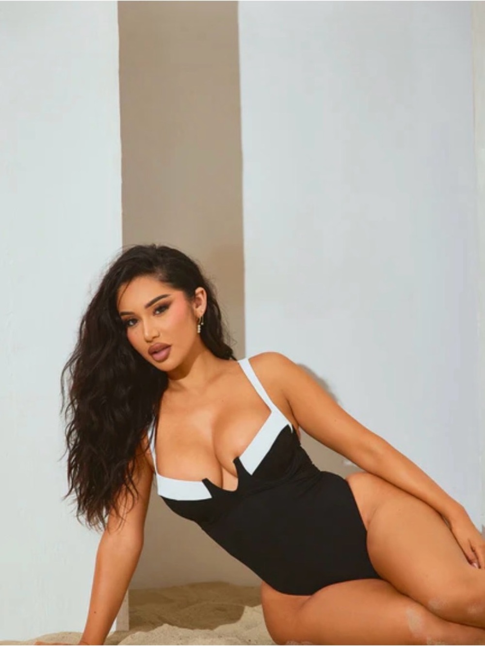 Fashion Nova Black and White One-Piece Swimsuit Large New no tags